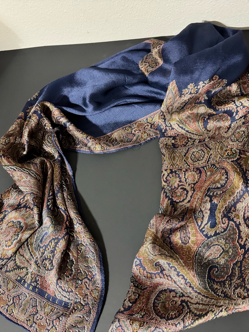 Vintage Perry Ellis Paisley Jacquard Scarf Navy Blue Wool Silk Blend Fringeless